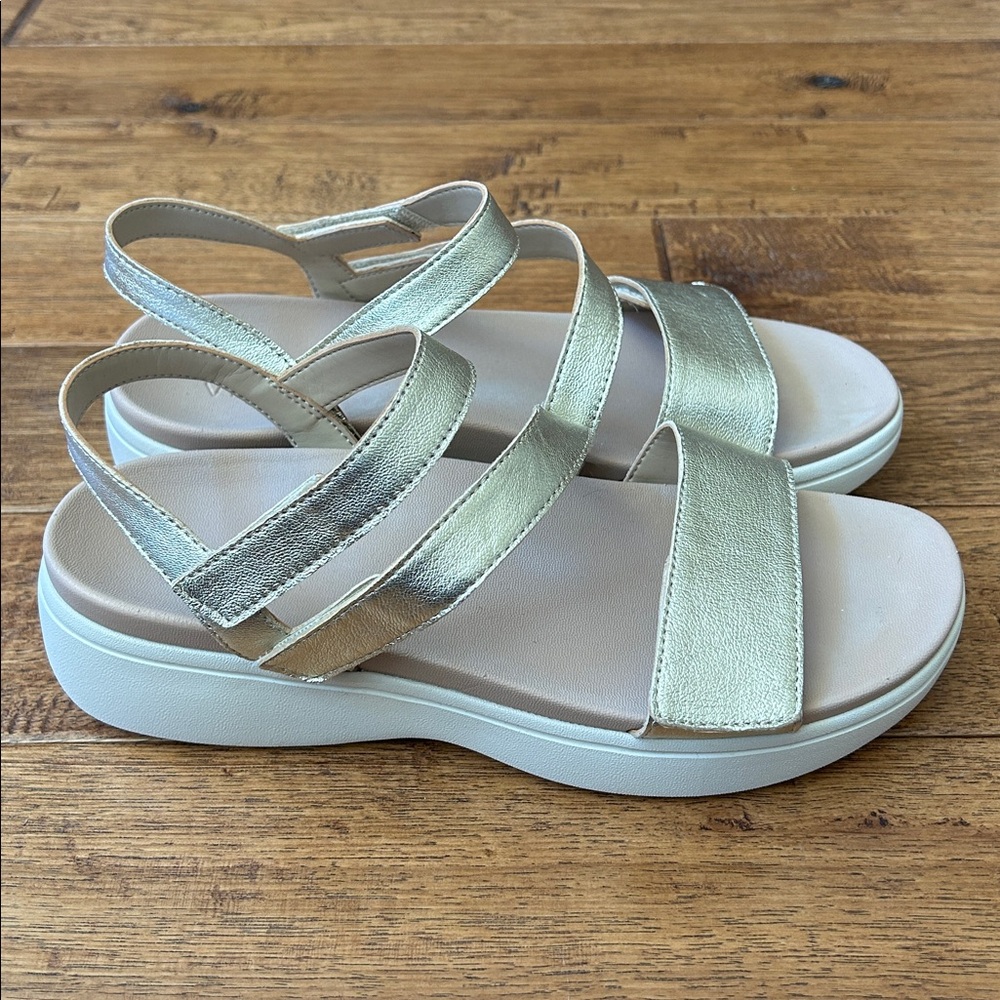 Vionic Sophia Strappy Platforn Wedge Sandals Gold Metallic Orthotic Comfort 8.5